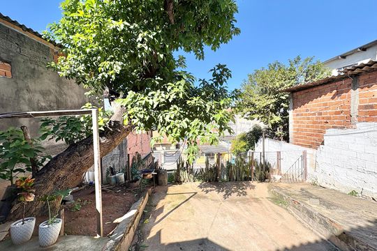 Quintal de casa à venda com 2 quartos, 292m² em Vila Nina, São Paulo