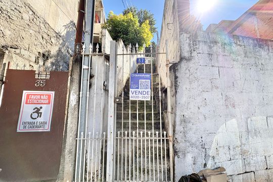 Fachada de casa à venda com 2 quartos, 292m² em Vila Nina, São Paulo