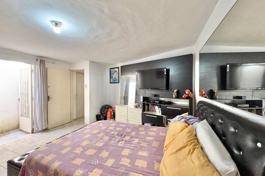 Quarto 1 de casa à venda com 2 quartos, 292m² em Vila Nina, São Paulo