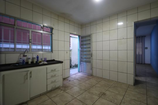 Cozinha de casa à venda com 2 quartos, 135m² em Jardim Dona Sinha, São Paulo