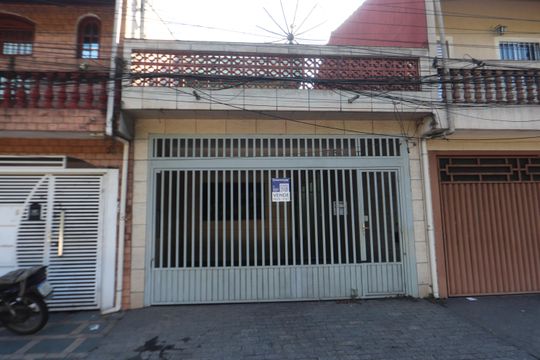 Fachada de casa à venda com 2 quartos, 135m² em Jardim Dona Sinha, São Paulo