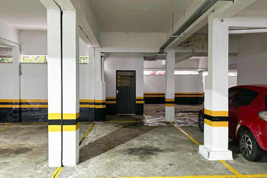 Garagem de apartamento à venda com 1 quarto, 60m² em São João, Porto Alegre