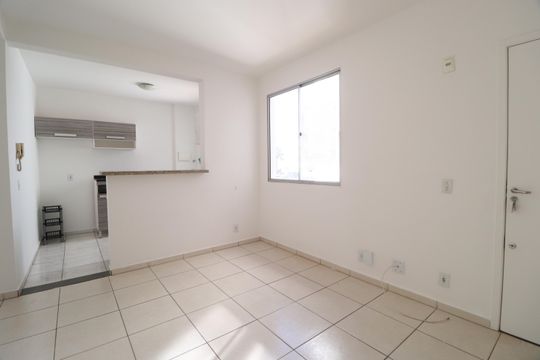 Sala de apartamento para alugar com 2 quartos, 50m² em Gávea, Uberlândia