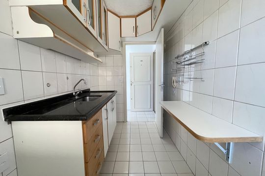 Cozinha de apartamento para alugar com 2 quartos, 47m² em Jardim Celeste, São Paulo