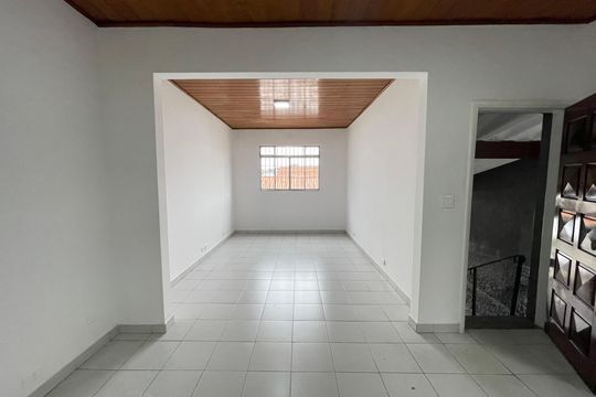 Sala de casa à venda com 3 quartos, 151m² em Rio Pequeno, São Paulo