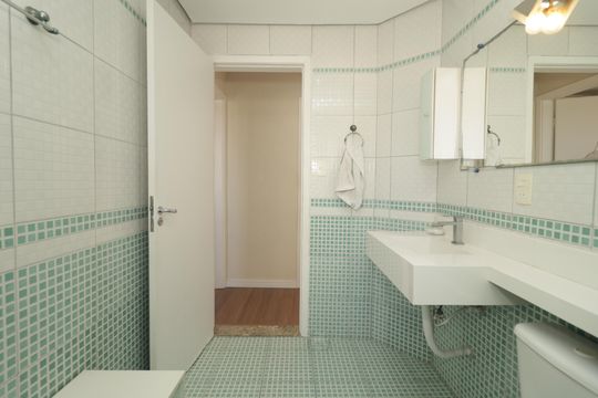 Banheiro de apartamento para alugar com 2 quartos, 70m² em Vila Mariana, São Paulo
