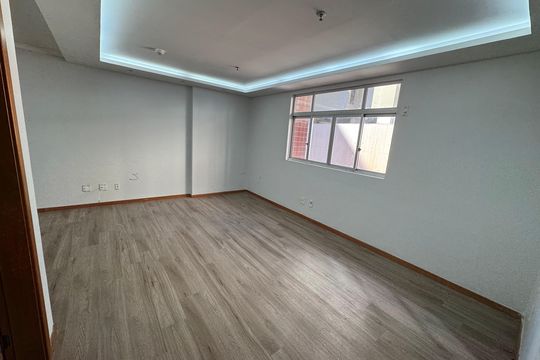 Sala / Quarto de apartamento à venda com 1 quarto, 28m² em Águas Claras, Brasília