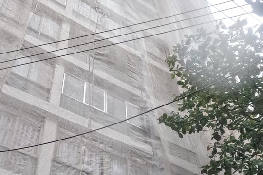 Fachada | Adesivo/Placa Quintoandar instalado  de apartamento para alugar com 2 quartos, 86m² em Aparecida, Santos