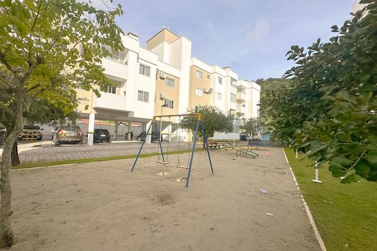 Área comum - Playgrounda de apartamento para alugar com 2 quartos, 55m² em Canasvieiras, Florianópolis