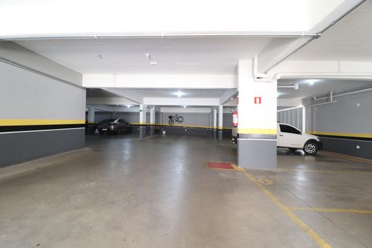 Garagem de apartamento para alugar com 2 quartos, 60m² em Novo Mundo, Uberlândia