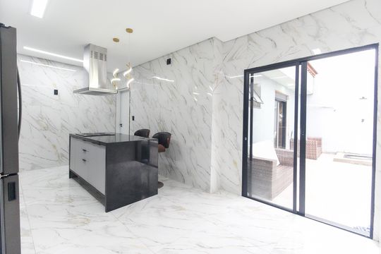 Cozinha de casa para alugar com 3 quartos, 250m² em Colônia (zona Leste), São Paulo