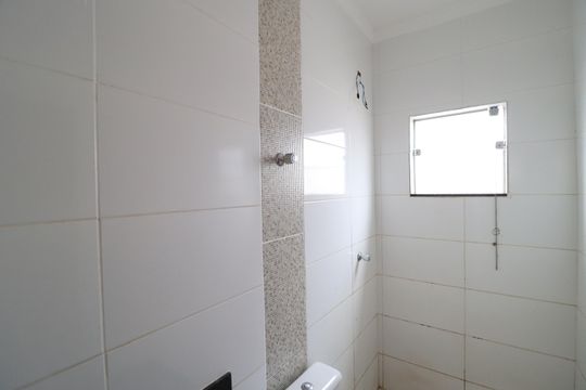 Banheiro Social de casa para alugar com 2 quartos, 90m² em Shopping Park, Uberlândia