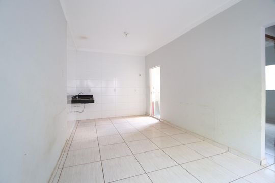 Sala/Cozinha de casa para alugar com 2 quartos, 90m² em Shopping Park, Uberlândia