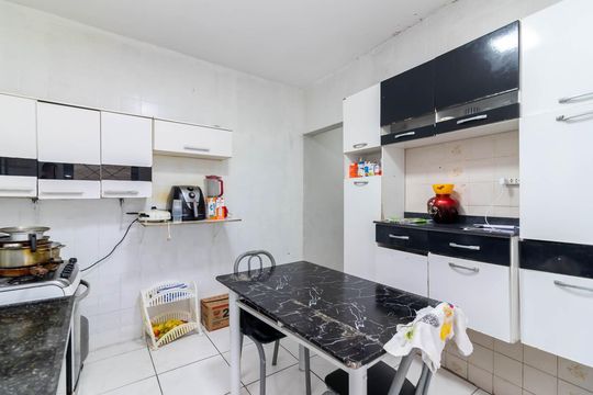 Cozinha de casa à venda com 3 quartos, 188m² em Vila Romero, São Paulo