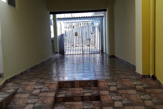 Área externa de casa à venda com 7 quartos, 240m² em Cidade Satélite Íris, Campinas