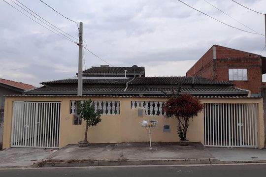 Fachada de casa à venda com 7 quartos, 240m² em Cidade Satélite Íris, Campinas