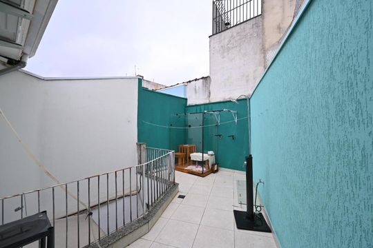 Varanda do Quarto 2 de casa de condomínio à venda com 3 quartos, 127m² em Mirandópolis, São Paulo