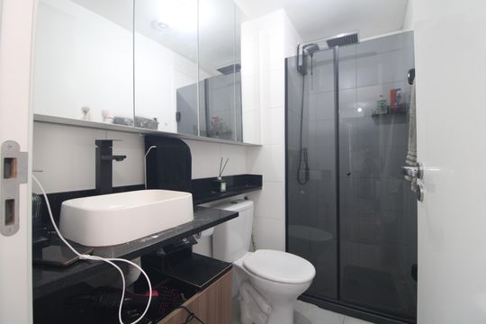 Banheiro de apartamento à venda com 2 quartos, 39m² em Vila Inglesa, São Paulo