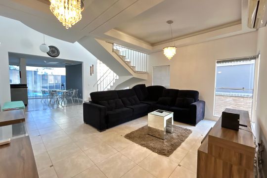 Casa para alugar com 4 quartos, 292m² em Pedra Branca, Palhoça