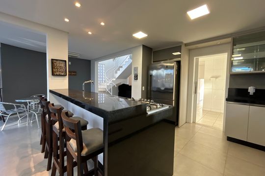 Cozinha  de casa para alugar com 4 quartos, 292m² em Pedra Branca, Palhoça