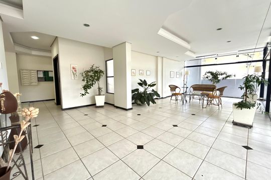 Hall de entrada de apartamento para alugar com 3 quartos, 100m² em Lagoa da Conceição, Florianópolis