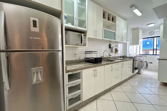 Cozinha  de apartamento para alugar com 3 quartos, 100m² em Lagoa da Conceição, Florianópolis