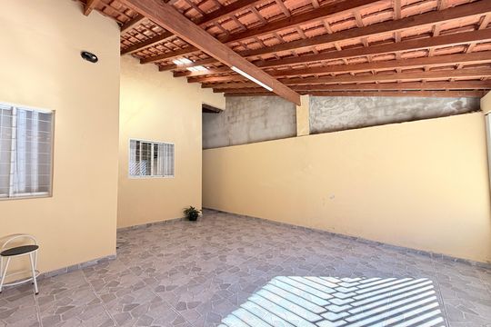 Garagem de casa à venda com 3 quartos, 99m² em Jardim Novo Mundo, Várzea Paulista