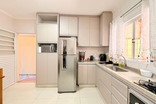 Cozinha de casa à venda com 3 quartos, 99m² em Jardim Novo Mundo, Várzea Paulista