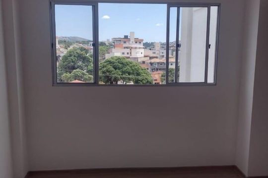 Apartamento à venda com 2 quartos, 48m² em Planalto, Belo Horizonte