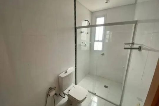 Banheiro da Suíte de apartamento para alugar com 3 quartos, 190m² em Aparecida, Santos