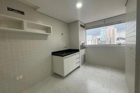 Cozinha de apartamento para alugar com 2 quartos, 70m² em Boqueirão, Santos