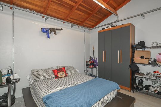 Quarto 3 de casa à venda com 4 quartos, 300m² em Sarandi, Porto Alegre