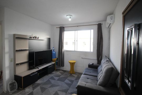 Apartamento à venda com 2 quartos, 38m² em Sarandi, Porto Alegre
