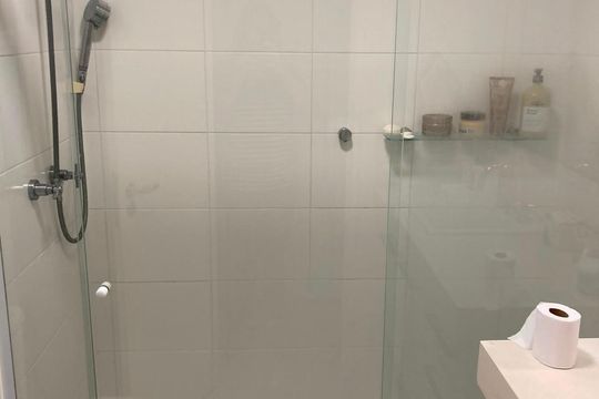 Banheiro de apartamento à venda com 2 quartos, 70m² em Cidade Monções, São Paulo