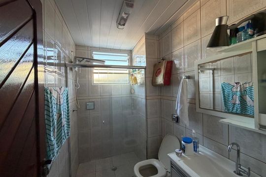Banheiro de apartamento para alugar com 3 quartos, 112m² em Coqueiros, Florianópolis