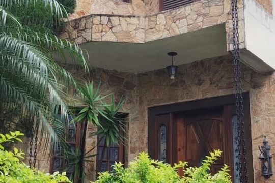 Área externa de casa à venda com 3 quartos, 250m² em Jardim Rosa de Franca, Guarulhos