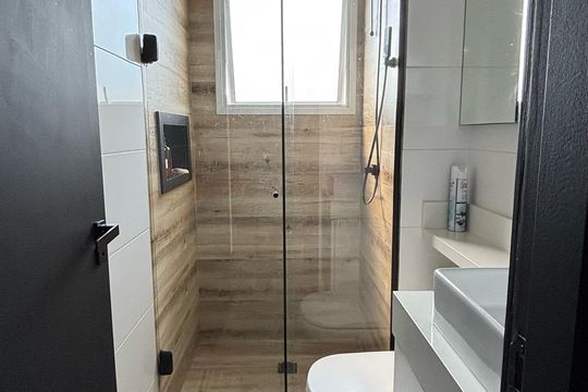 Banheiro de apartamento para alugar com 2 quartos, 46m² em Barro Branco, Cotia