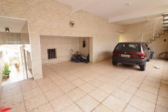Garagem de casa à venda com 3 quartos, 261m² em Bela Vista, Osasco