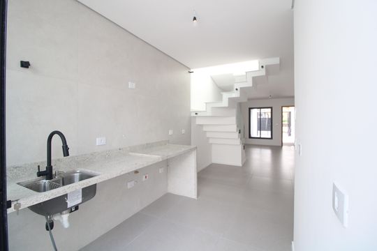 Cozinha de casa à venda com 3 quartos, 110m² em Jardim Cidalia, São Paulo