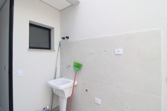 Lavanderia de casa à venda com 3 quartos, 110m² em Jardim Cidalia, São Paulo