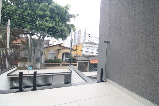 Sacada da suíte 3 de casa à venda com 3 quartos, 110m² em Jardim Cidalia, São Paulo