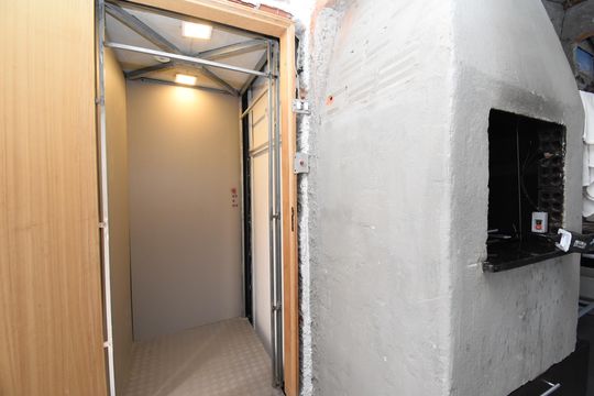 Elevador de casa para alugar com 5 quartos, 443m² em Cristo Rei, Curitiba