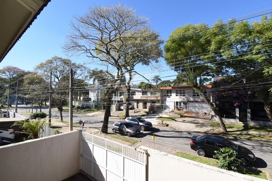Vista da Suíte 1 de casa para alugar com 5 quartos, 443m² em Cristo Rei, Curitiba
