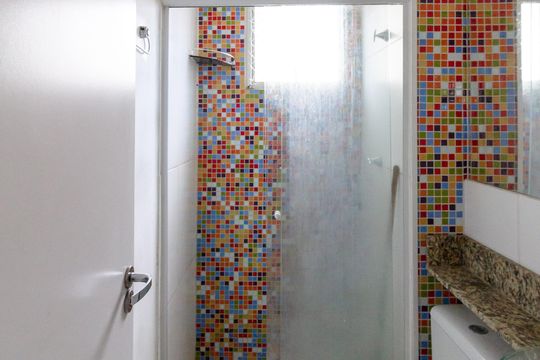 Banheiro de apartamento para alugar com 2 quartos, 44m² em Jardim Ansalca, Guarulhos