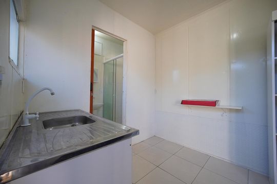 Cozinha de kitnet/studio para alugar com 1 quarto, 15m² em Balneario, Florianópolis