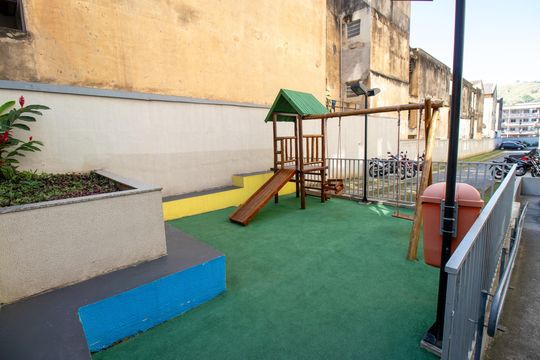 Área comum - Playground de apartamento para alugar com 2 quartos, 46m² em Vaz Lobo, Rio de Janeiro