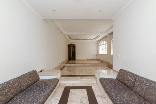Casa à venda com 4 quartos, 300m² em Cambuci, São Paulo