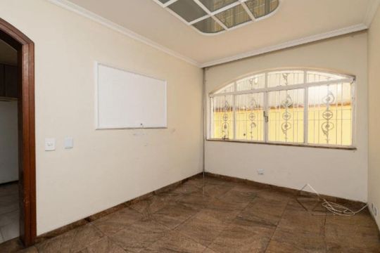 Casa à venda com 4 quartos, 300m² em Cambuci, São Paulo
