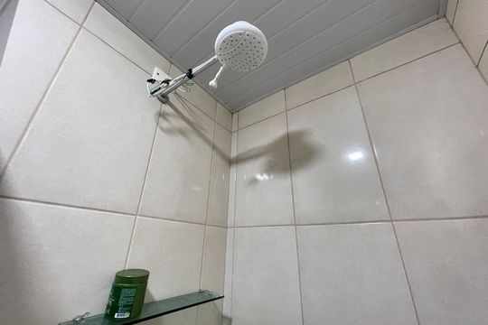Banheiro de casa para alugar com 1 quarto, 47m² em Ferreira, São Paulo