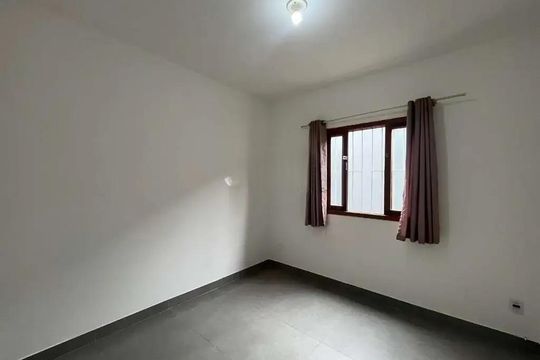 Quarto 1 de casa para alugar com 3 quartos, 211m² em Morro das Pedras, Florianópolis